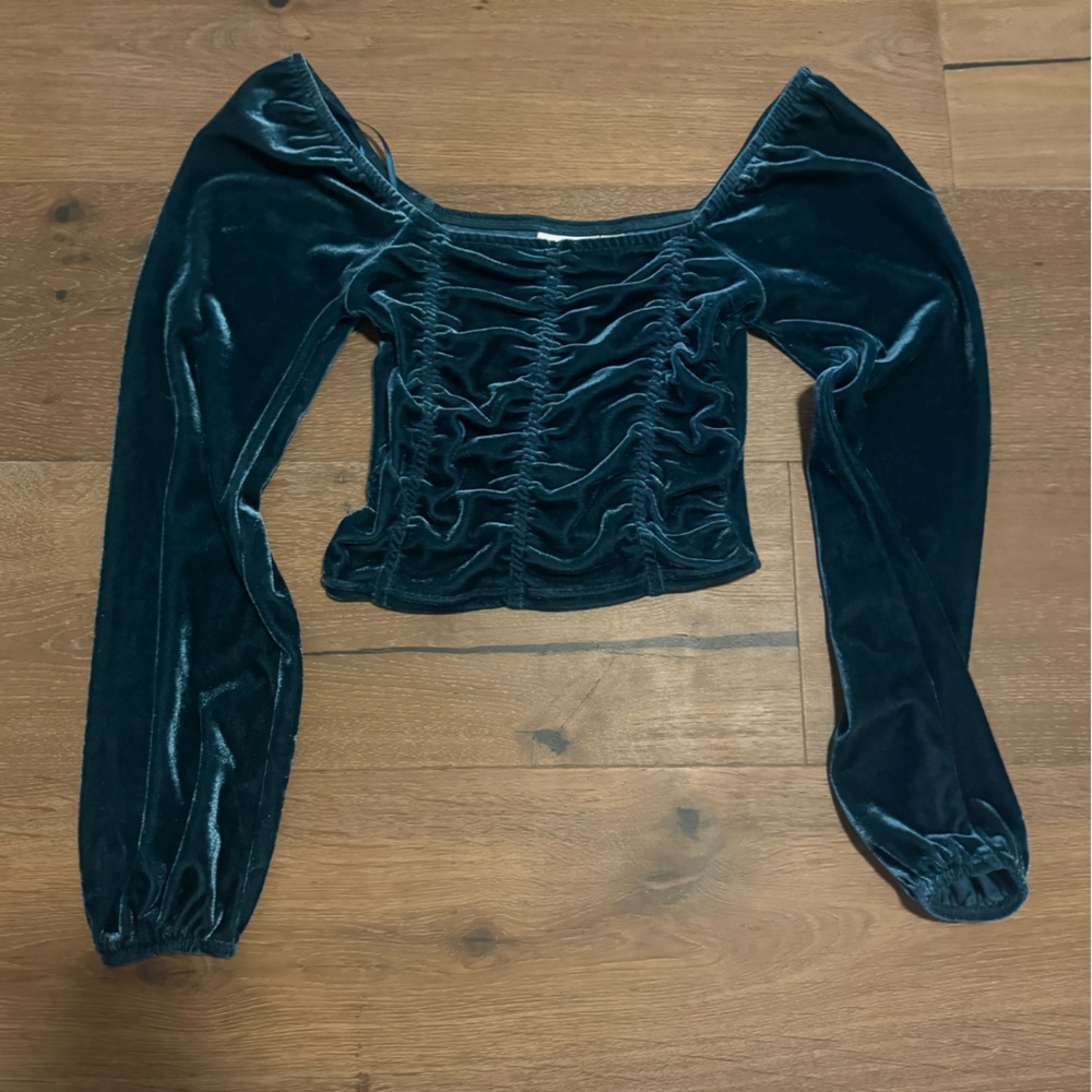Velvet Long Sleeve